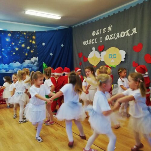 Babcie i Dziadkowie Leśnych ludków. 7