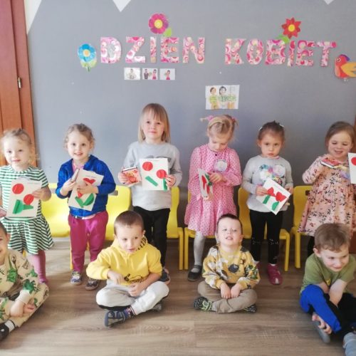 Dzień Kobiet u Wesołych Skrzatów.07