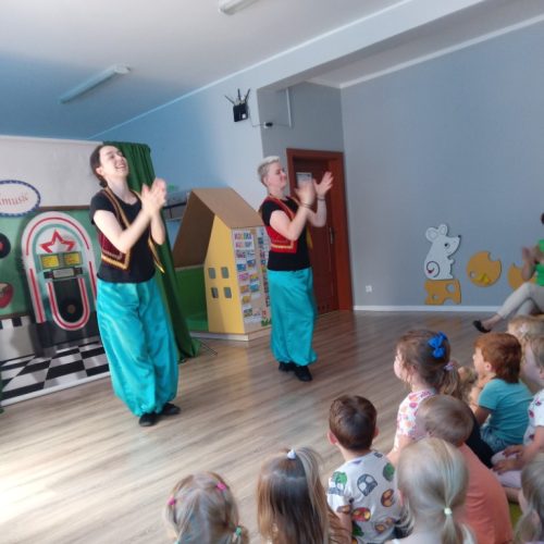 Taneczne zagadki szafy grającej05